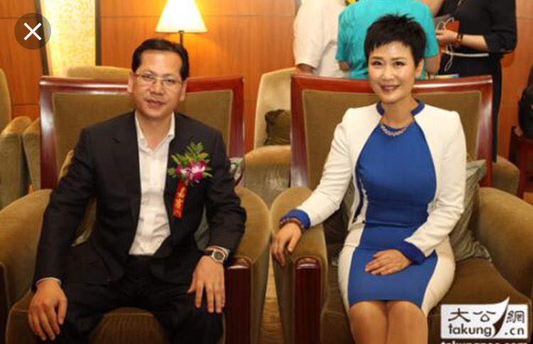 黎亮与李小琳什么关系?