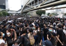 中共在香港大搞群众斗群众的阴谋,令反送中港人措手不及!