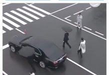 习近平每次出访都像黑社会老大一样招摇过市