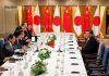 特大新闻:习近平又出大丑了!重演两年前会见普京时独自呆坐的尴尬场面!