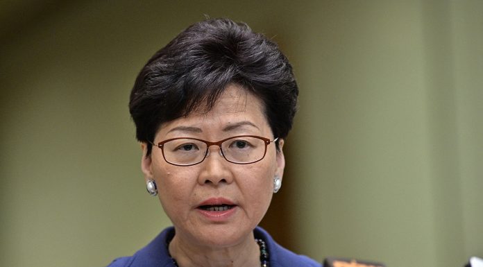 政常發揮:民陣批林鄭月娥,將香港年輕人推到絕境│