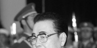 李一平:李鹏挂掉啦!历数三大罪行,传闻两个死因。恶人一死百了?