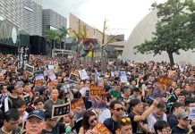 7.7香港反送中运动:旺角又有年輕人被警察打傷