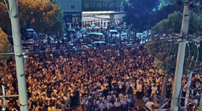 邱家军:武漢陽邏中共維穩街景及民眾抗暴戰術