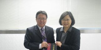 陈破空:南海战争一触即发!普京这一招够狠。土共迎来八国联军!