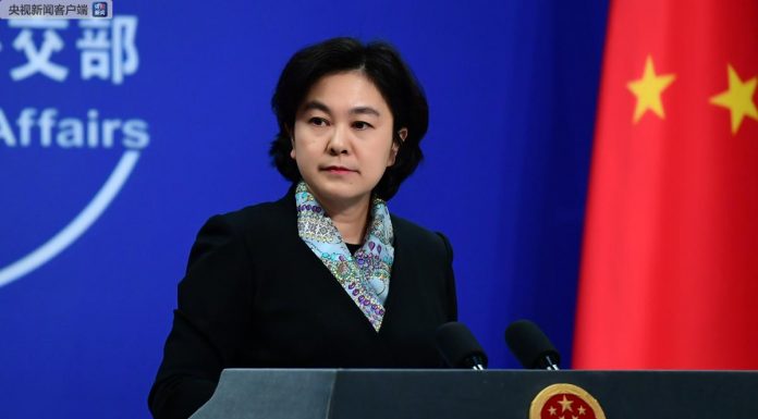 港府警匪勾结殴打示威者,中共又称幕后黑手是美国
