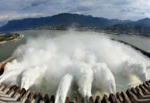 长江流域洪水超警戒线,“三峡大坝”不起作用?