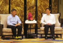 哇,柯文哲在上海开会叫习近平爸爸(习大大)!有意思!