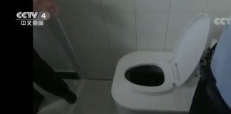 习近平进农家,不揭锅盖,改看冰箱查马桶!