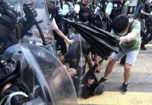 光復上水遊行結束後 示威者與警方爆發多次衝突(3)