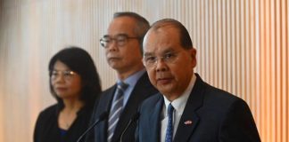 香港政务司长就元朗袭击事件向公众道歉,港府官员与北京出现分岐