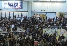 最新消息:香港1万多名航空工作者在机场集会,已影响8700个航班的正常飞行