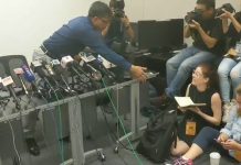 “你手上沾血了,我不能跟你握手!”西方女记者当众拒绝香港议员何君尧的握手请求!