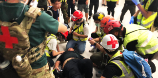 香港警方晚10点过后全面清场,7.27元朗警民冲突至少17人受伤,其中2人重伤