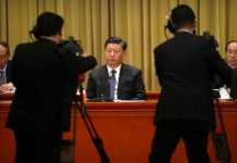 任不寐 :【泪洒香江之四】修宪终身制和拆十字架让我看到习是魔鬼的化身
