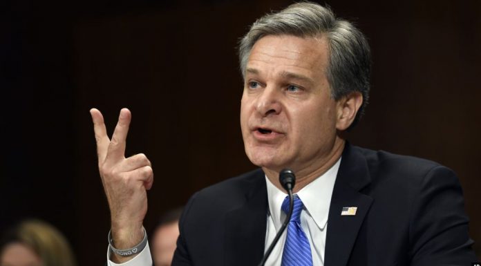 美国(FBI)局长:50个州一千多起知识产权盗窃案都与中国有关