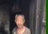 习近平新时代:80多岁老人无依无靠,志願者送点東西都感恩下跪!