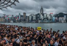 香港抗议活动移师九龙,争取内地游客支持