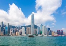 专家称:香港作为国际金融中心已经不再安全,买岛建港是个选项!