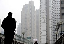 中央党校国际战略研究院前副院长:未来大陆几十层高层住宅楼价格将会跌到白菜价
