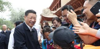邱家军:習近平偽服私訪,保鏢擊退刺客,群眾演員晃圈