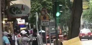 818香港灣仔,又出现不明人士砍殺平民,是中共便衣?还是黑社会?