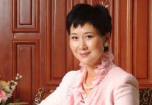 当代国际小丑:“电狐狸”李小琳