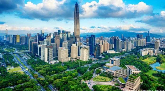 习近平全球行不通就搞亚洲,亚洲行不通搞国内,玩残了雄安玩香港,玩疯了香港又要玩深圳