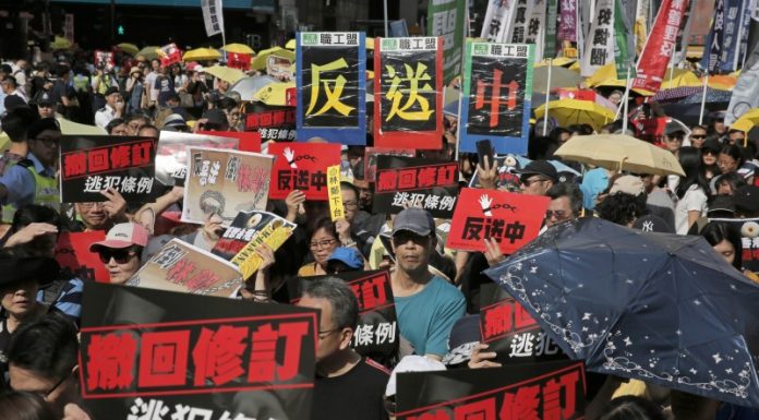 中国观察:中共反击香港抗议幕后操作手法曝光,企图制造大事为全面清场做铺垫
