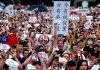 关注香港反送中12:6.23香港反送中引发台湾民众集会抗议“红色媒体”