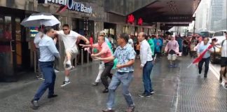中国特色98:借人海战术制造混乱。中共在自由社会搞大规模颠覆活动