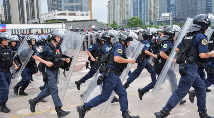中国观察:中共国安部绝密文件曝光,令广东武警公安8月底平息香港