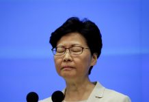 当代国际小丑:“乱港女巫”林郑月娥