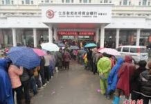 冷山时评:为防挤兑,香港银行实行外汇管制,金融中心已死!港币暴跌将至,人民币将雪崩!