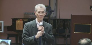 明居正:有人想把香港的事搞成顏色革命?!
