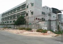 中国真相23:东莞万士达工厂倒闭了,几万员工大裁员,人走楼空附近店铺全倒闭