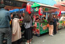 中国真相6:东莞小巷女人街,假尼姑骗人,天桥摆地摊,冷清的综合市场