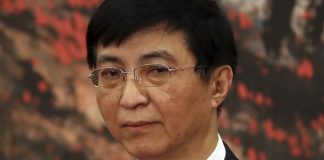 当代国际小丑:狗头军师王沪宁,三代祸国幕僚!