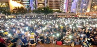不向暴政低头,香港11所大学无限期罢课