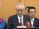 成全郭台铭,吴敦义亲批准退党申请案