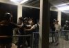 【9.7香港东涌】防暴警察于富东邨升降机近顺东路截查至少6名青年,其后被捕