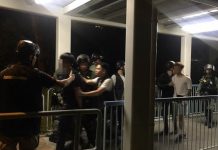 【9.7香港东涌】防暴警察于富东邨升降机近顺东路截查至少6名青年,其后被捕