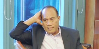 中共花7000万美元买波音737客机挖台湾墙角,收买吉里巴斯与中国建交