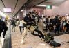 香港8.31中国武警在太子站捕六十多人,十几名失踪,还有七名年青人被跳楼,其他人疑被武警打死