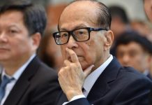 不与独裁政权为伍,地产大亨李嘉诚和吴宇森拒绝参加北京国庆庆典邀请
