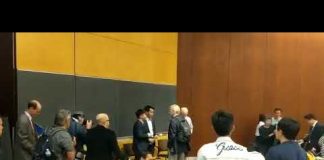 黄之锋在哥大出席研讨会又遇中共海外红卫兵捣乱,赤匪该死!