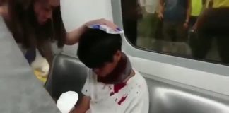 港警“执法犯法” 举例5:警察进入地铁车厢实施无差别攻击,连儿童都打
