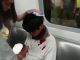 港警“执法犯法” 举例5:警察进入地铁车厢实施无差别攻击,连儿童都打