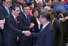 【經典回顧】習近平訪港時當著高官面拒絕握手「羞辱」梁振英?