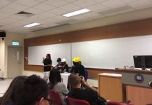 香港民间记者会主题为:“假执法之名,行戒严之实”